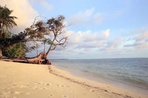 7 Pantai Tercantik di Lampung Selatan yang Wajib dikunjungi